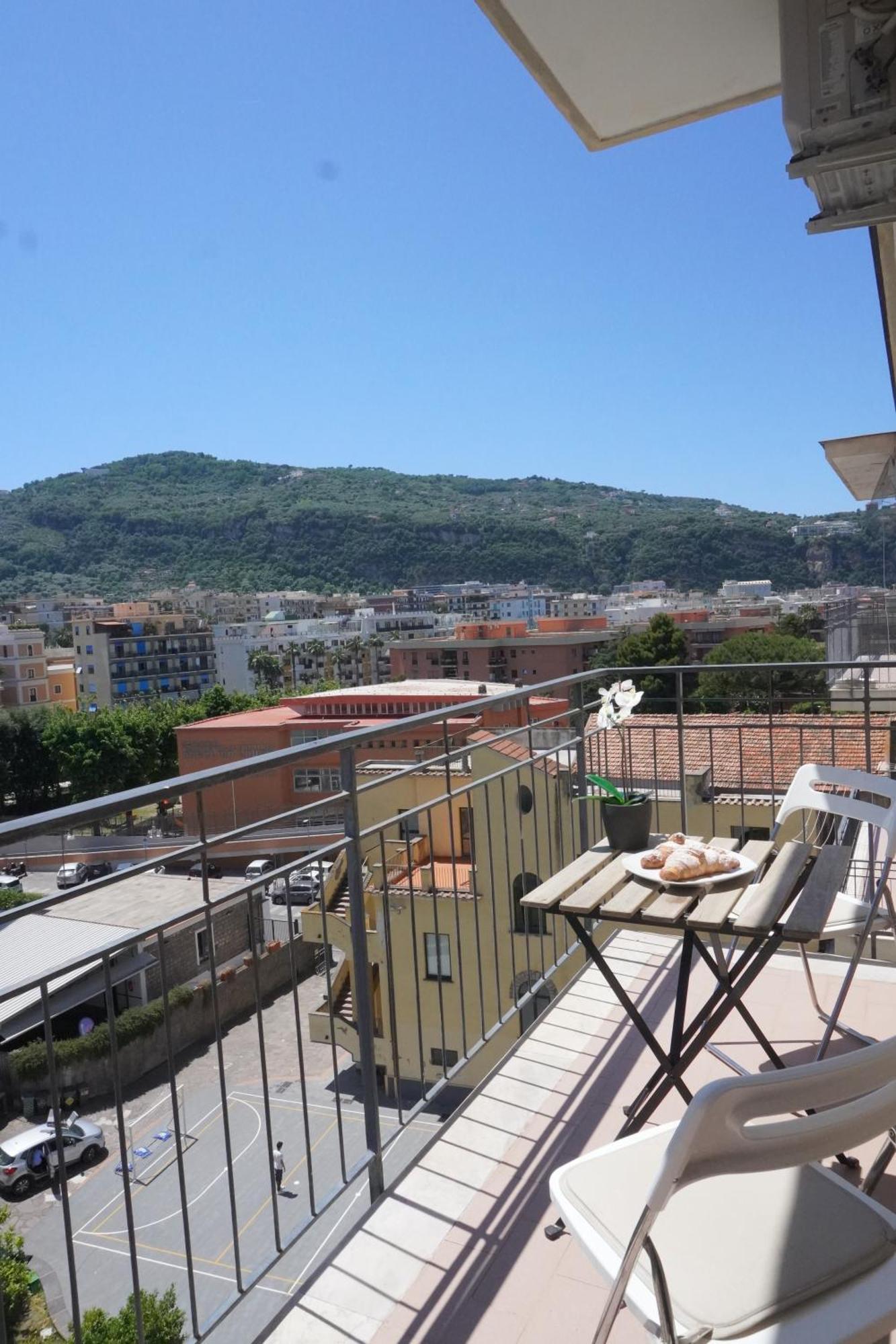 Апартаменты Casa Nelida, Sorrento Centre Экстерьер фото